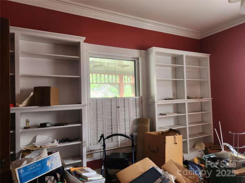 425 Horah Street, Salisbury, NC 28144.  MLS# CAR4267014, YatesRealty ID 27098. Library With Built In Shelves