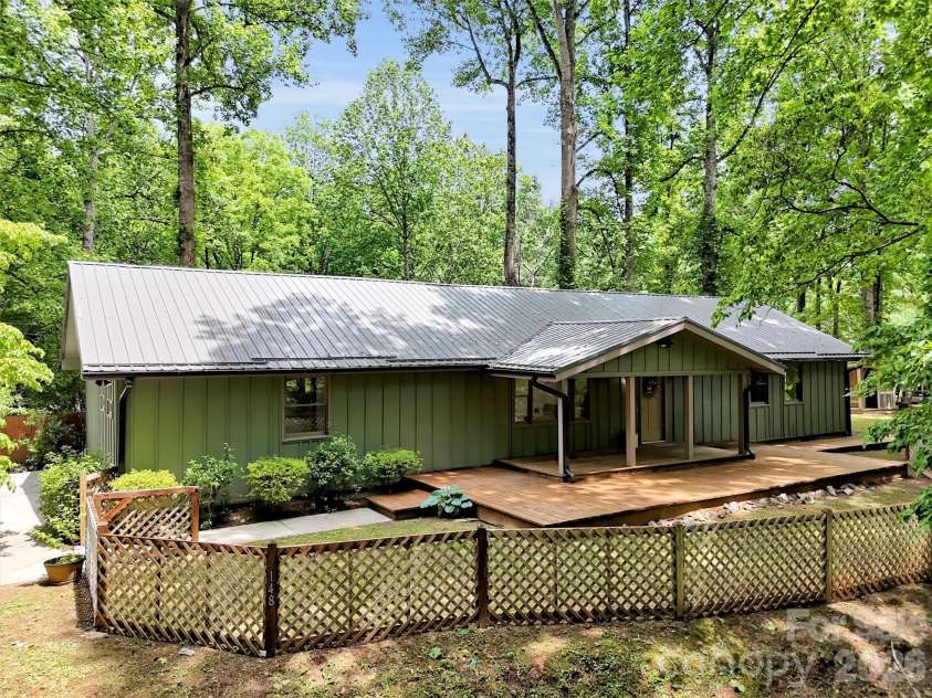 148 Cross Stitch Mountain Road, Sylva, NC 28779.  MLS# CAR4388302, YatesRealty ID 27099. 