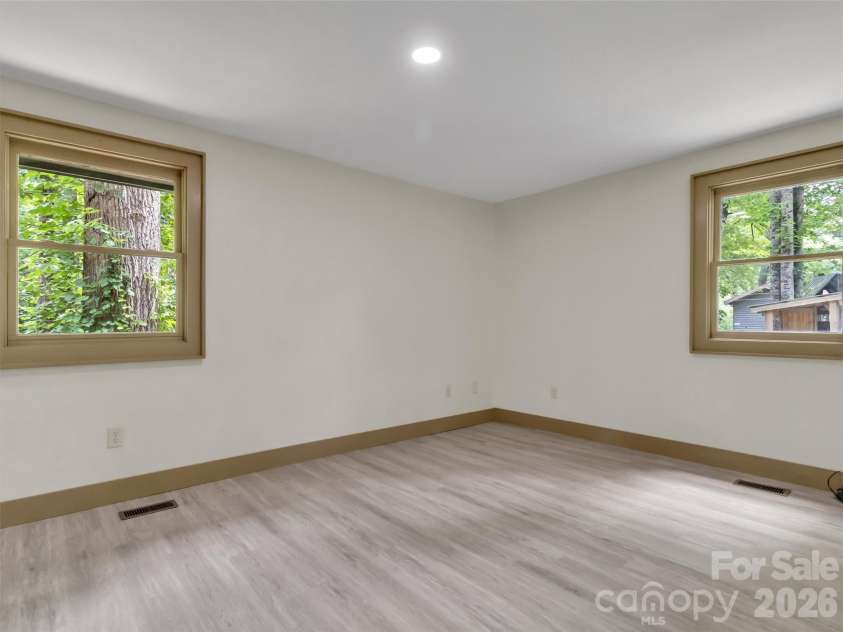 148 Cross Stitch Mountain Road, Sylva, NC 28779.  MLS# CAR4388302, YatesRealty ID 27099. 