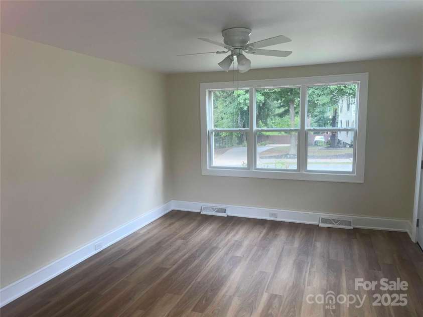 823 Lincolnton Road, Salisbury, NC 28144.  MLS# CAR4282020, YatesRealty ID 27099. 