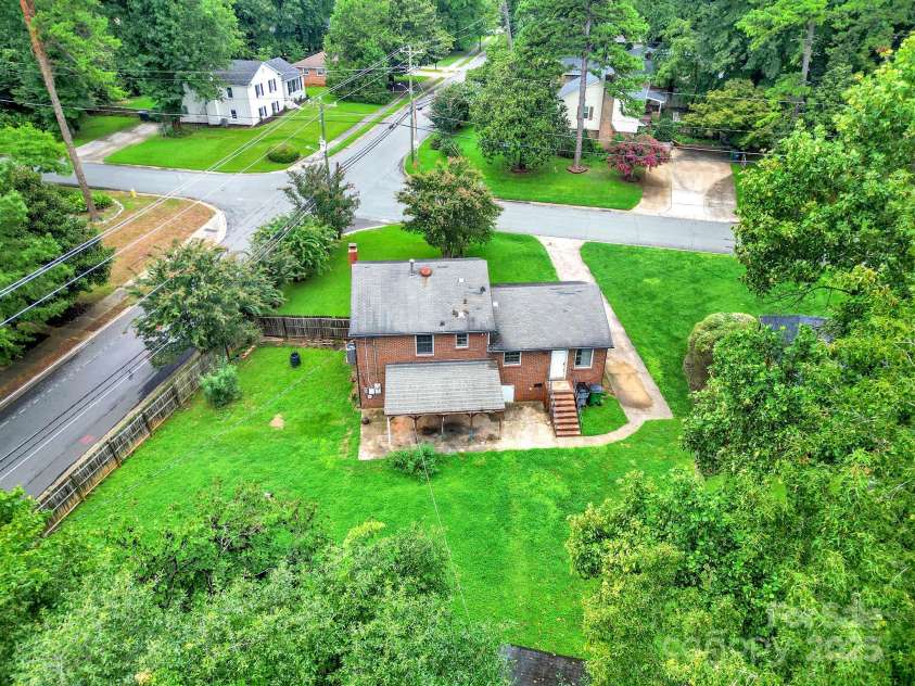 5300 Grafton Drive, Charlotte, NC 28215.  MLS# CAR4294814, YatesRealty ID 271. 