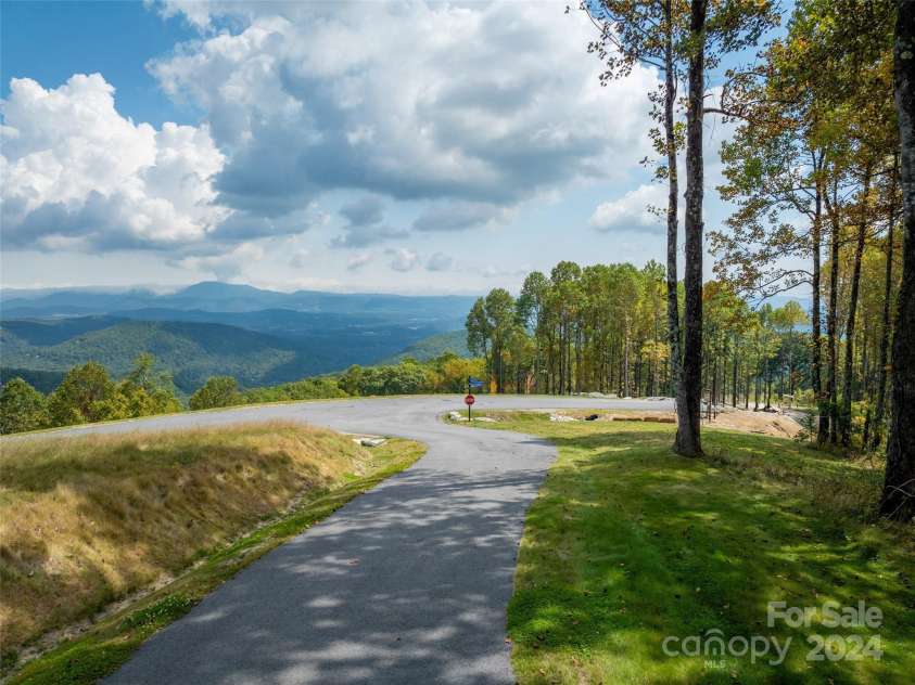 TBD East Garden None, Hendersonville, NC 28792.  MLS# CAR4200258, YatesRealty ID 271. 