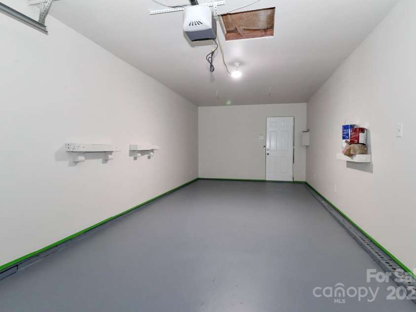 6409 Pineburr Court, Charlotte, NC 28211.  MLS# CAR4282075, YatesRealty ID 27100. 