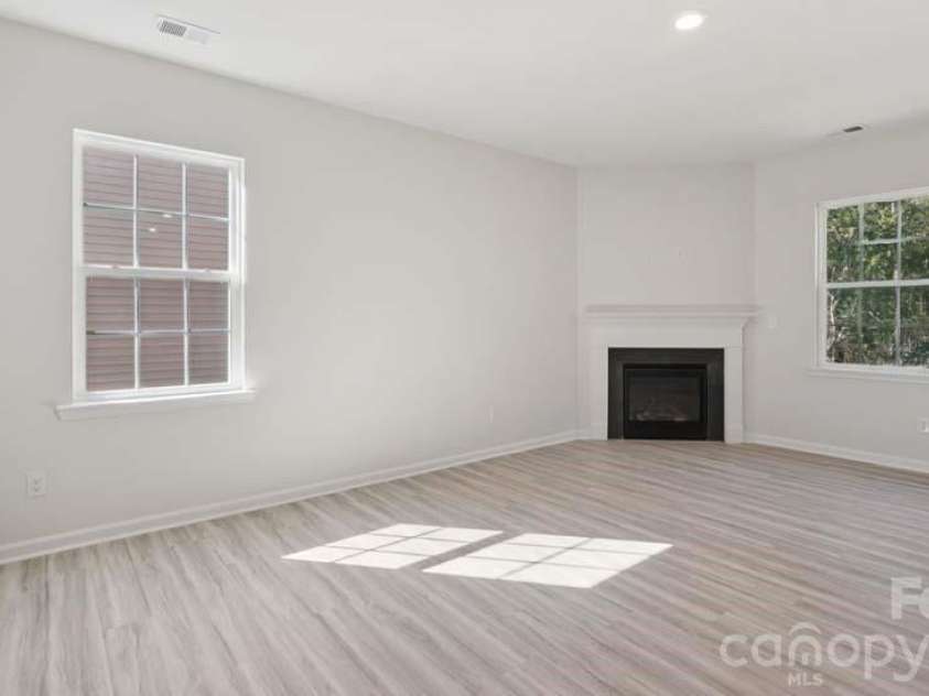 3845 Maxwell Henry Lane, Conover, NC 28613.  MLS# CAR4385161, YatesRealty ID 27101. 