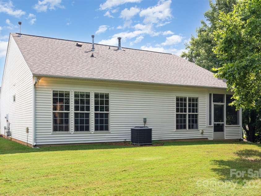 9224 Elrose Place, Charlotte, NC 28277.  MLS# CAR4281575, YatesRealty ID 27102. 