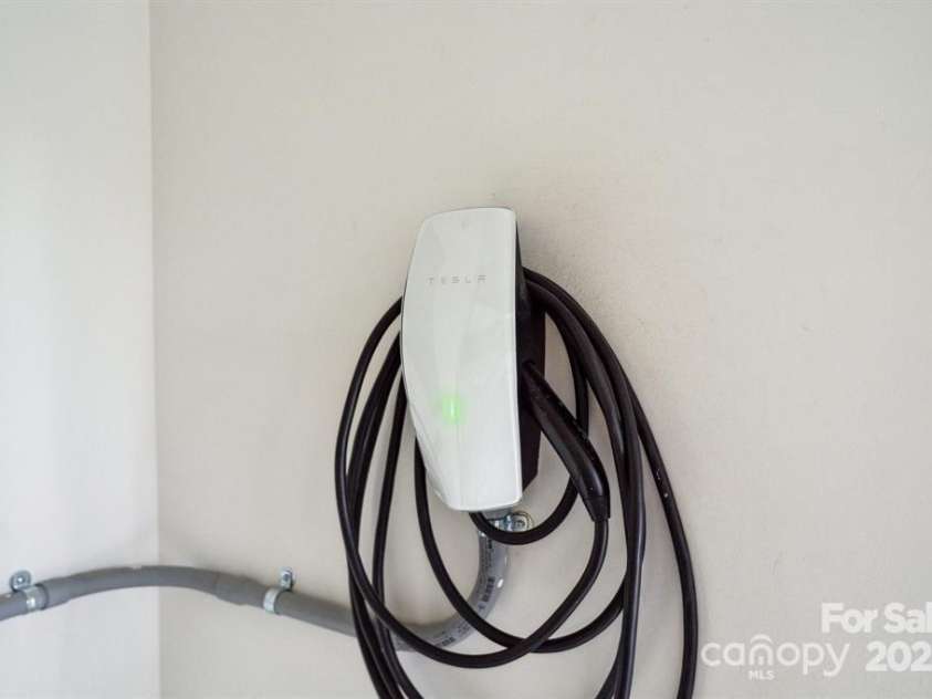 109 Braxton Gate Court, Mount Holly, NC 28120.  MLS# CAR4332584, YatesRealty ID 27103. 