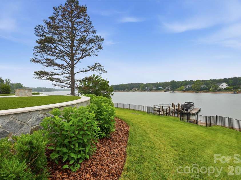 115 Little Indian Loop, Mooresville, NC 28117.  MLS# CAR4385176, YatesRealty ID 27104. 