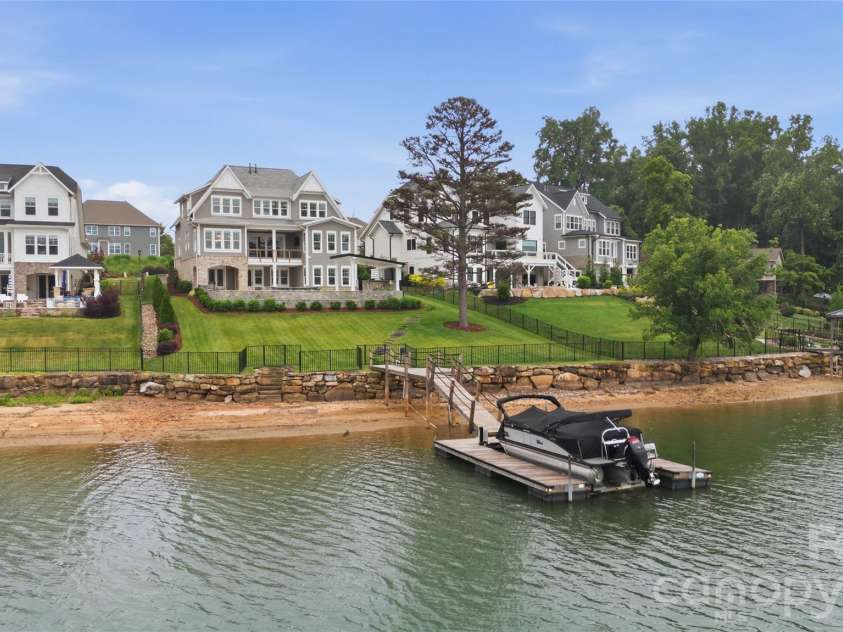 115 Little Indian Loop, Mooresville, NC 28117.  MLS# CAR4385176, YatesRealty ID 27104. 