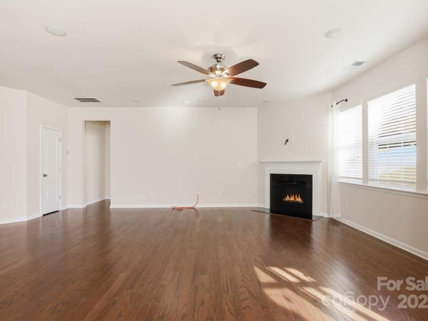 159 Warfield Drive, Mooresville, NC 28115.  MLS# CAR4274419, YatesRealty ID 27105. 