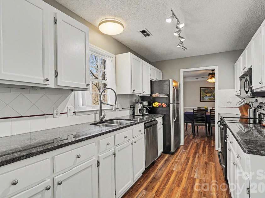 2724 Artesian Court, Charlotte, NC 28270.  MLS# CAR4359309, YatesRealty ID 27106. 