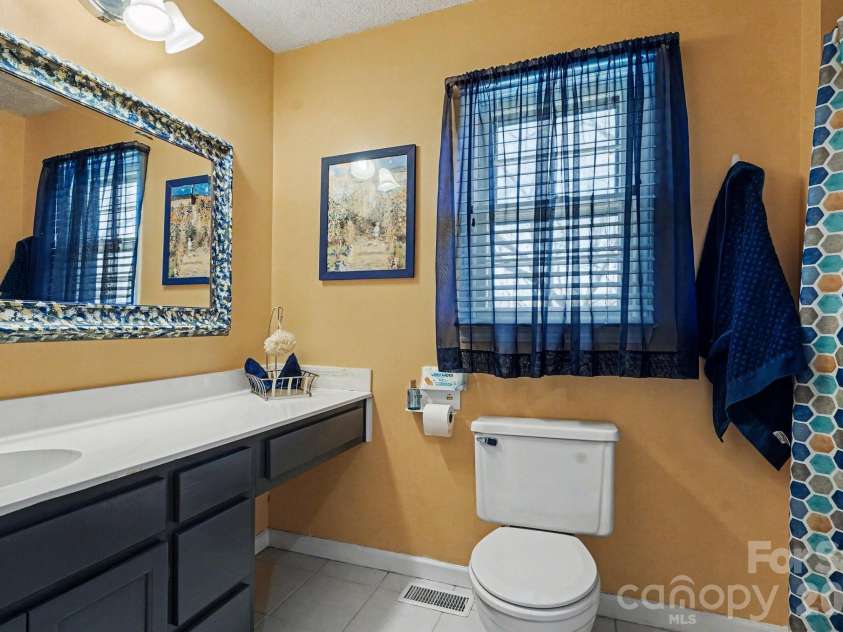 2724 Artesian Court, Charlotte, NC 28270.  MLS# CAR4359309, YatesRealty ID 27106. 