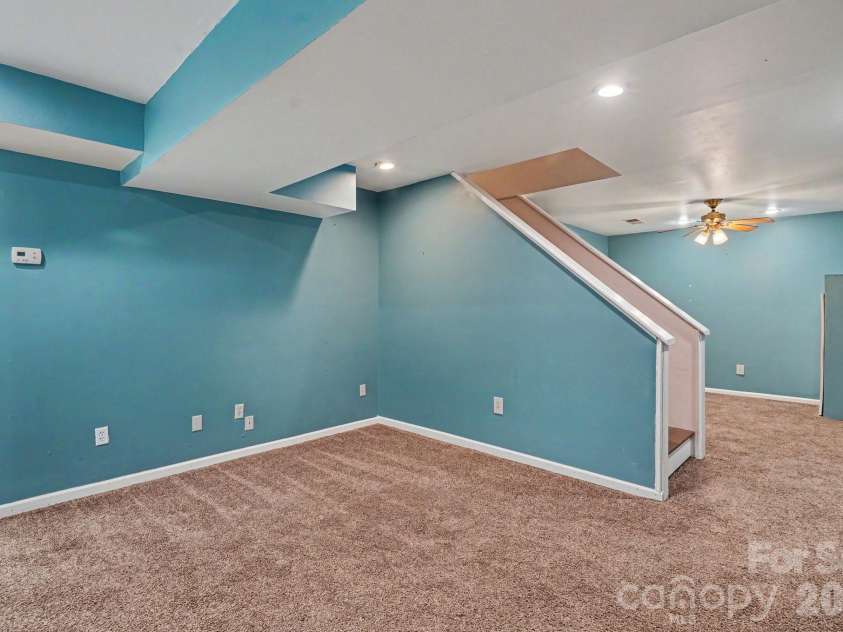 2724 Artesian Court, Charlotte, NC 28270.  MLS# CAR4359309, YatesRealty ID 27106. 