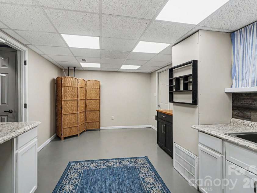 2724 Artesian Court, Charlotte, NC 28270.  MLS# CAR4359309, YatesRealty ID 27106. 