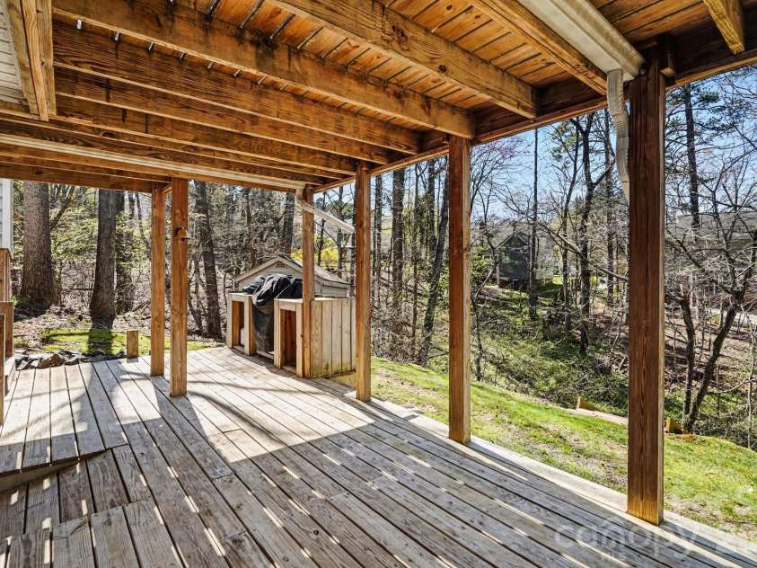 2724 Artesian Court, Charlotte, NC 28270.  MLS# CAR4359309, YatesRealty ID 27106. 