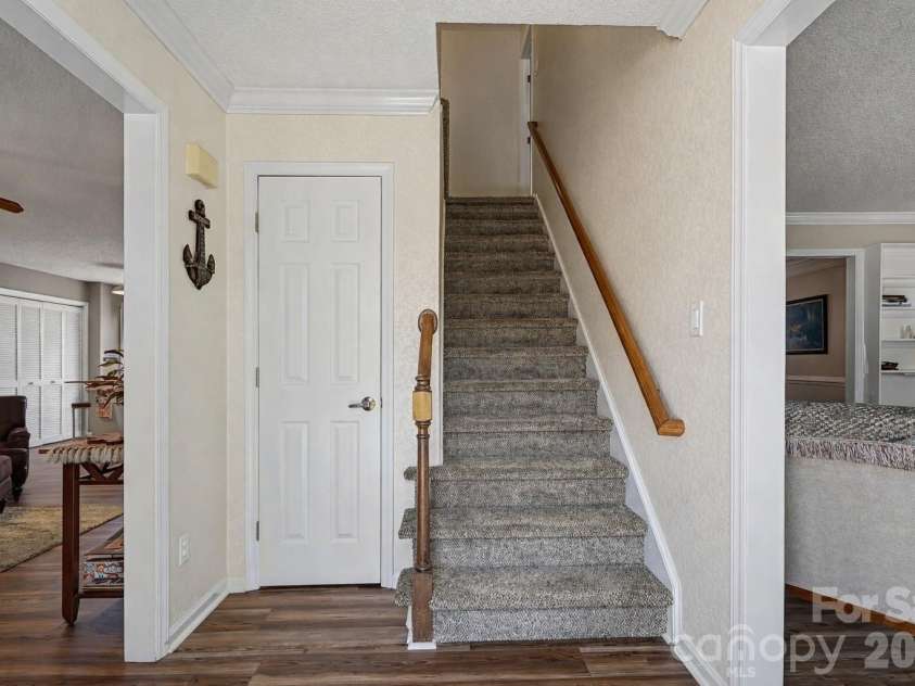 2724 Artesian Court, Charlotte, NC 28270.  MLS# CAR4359309, YatesRealty ID 27106. 