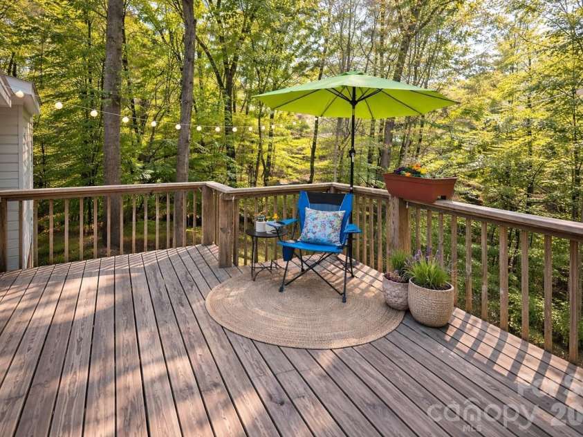 2724 Artesian Court, Charlotte, NC 28270.  MLS# CAR4359309, YatesRealty ID 27106. 