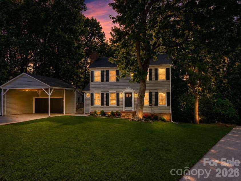 2724 Artesian Court, Charlotte, NC 28270.  MLS# CAR4359309, YatesRealty ID 27106. 