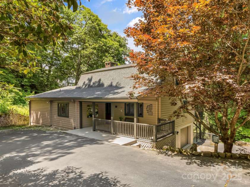 7109 Grandview Extension, Newland, NC 28657.  MLS# CAR4275599, YatesRealty ID 27106. 