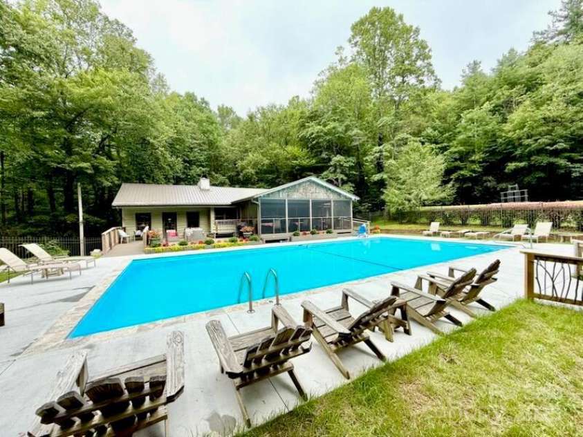 7109 Grandview Extension, Newland, NC 28657.  MLS# CAR4275599, YatesRealty ID 27106. 