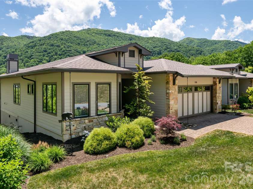 110 Plateau Drive, Maggie Valley, NC 28751.  MLS# CAR4372593, YatesRealty ID 27107. 