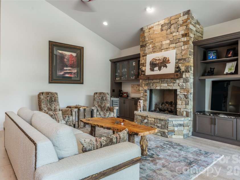 110 Plateau Drive, Maggie Valley, NC 28751.  MLS# CAR4372593, YatesRealty ID 27107. 