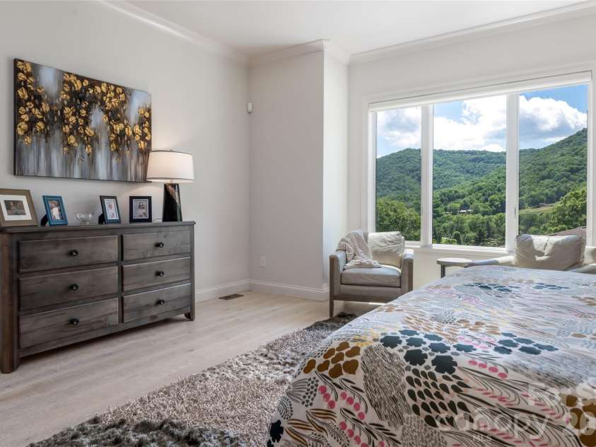 110 Plateau Drive, Maggie Valley, NC 28751.  MLS# CAR4372593, YatesRealty ID 27107. 