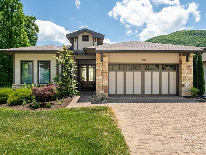 110 Plateau Drive, Maggie Valley, NC 28751.  MLS# CAR4372593, YatesRealty ID 27107. 