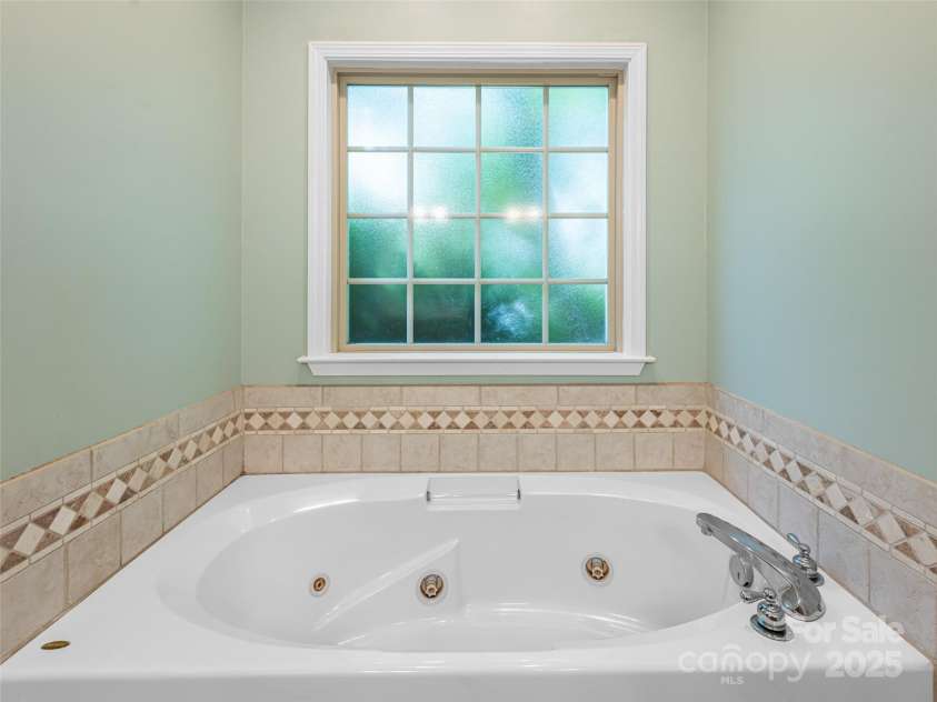 19 Driftstone Circle, Arden, NC 28704.  MLS# CAR4275668, YatesRealty ID 27108. 