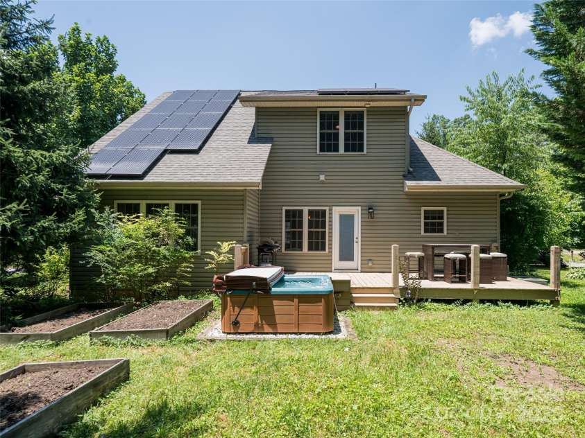 19 Driftstone Circle, Arden, NC 28704.  MLS# CAR4275668, YatesRealty ID 27108. 