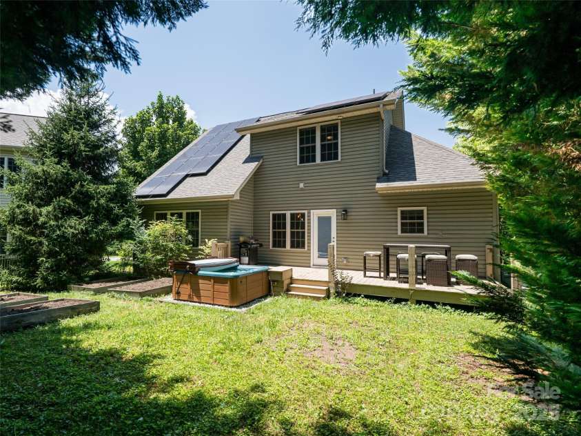 19 Driftstone Circle, Arden, NC 28704.  MLS# CAR4275668, YatesRealty ID 27108. 
