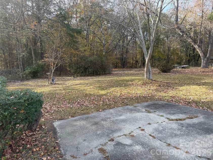 2908 Woodland Hill Way, Lancaster, SC 29720.  MLS# CAR4323304, YatesRealty ID 27108. 