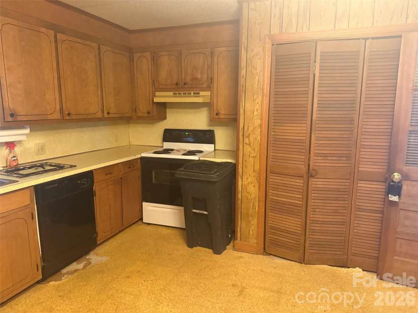2908 Woodland Hill Way, Lancaster, SC 29720.  MLS# CAR4323304, YatesRealty ID 27108. 