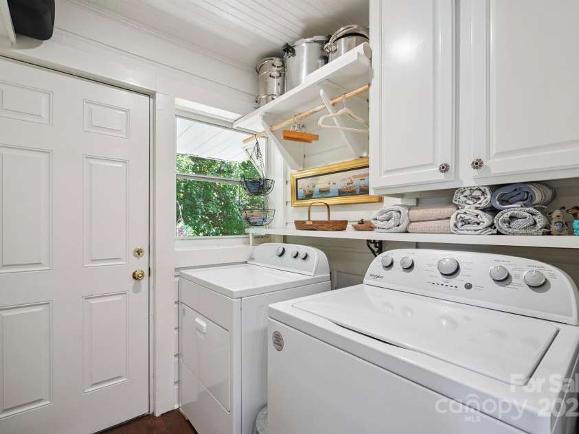 576 Washington Avenue, Valdese, NC 28690.  MLS# CAR4273305, YatesRealty ID 27109. 