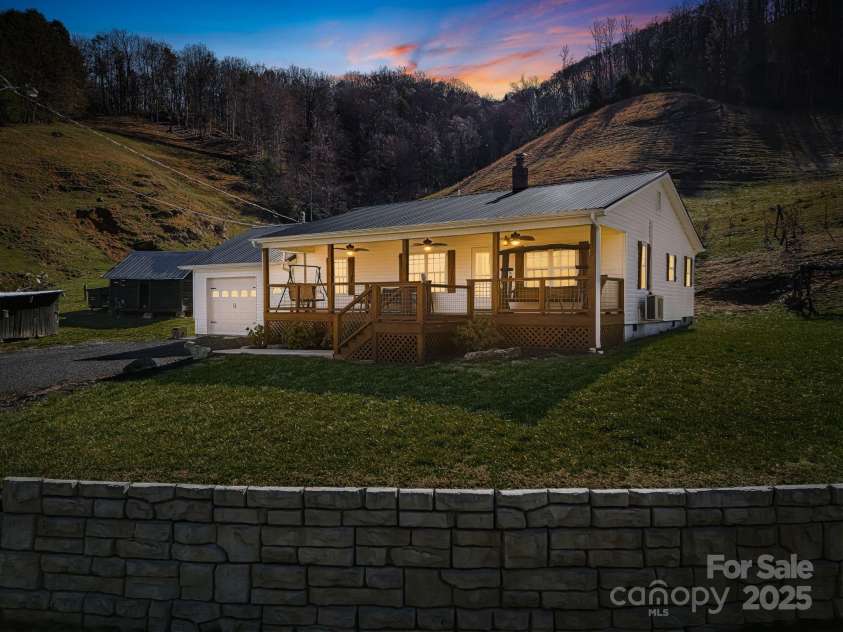 867 Indian Creek Road, Burnsville, NC 28714.  MLS# CAR4231140, YatesRealty ID 2711. 