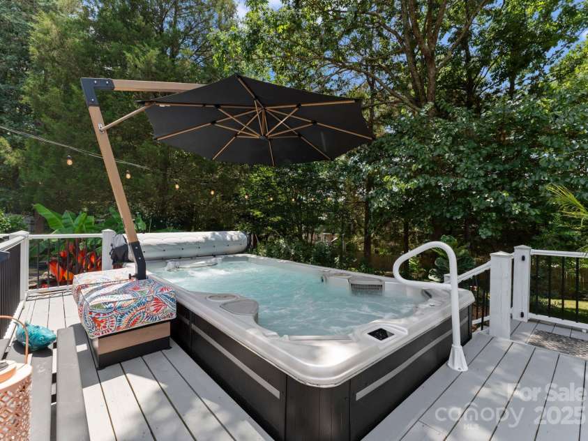 2111 Caleo Circle, Charlotte, NC 28270.  MLS# CAR4278666, YatesRealty ID 27111. 