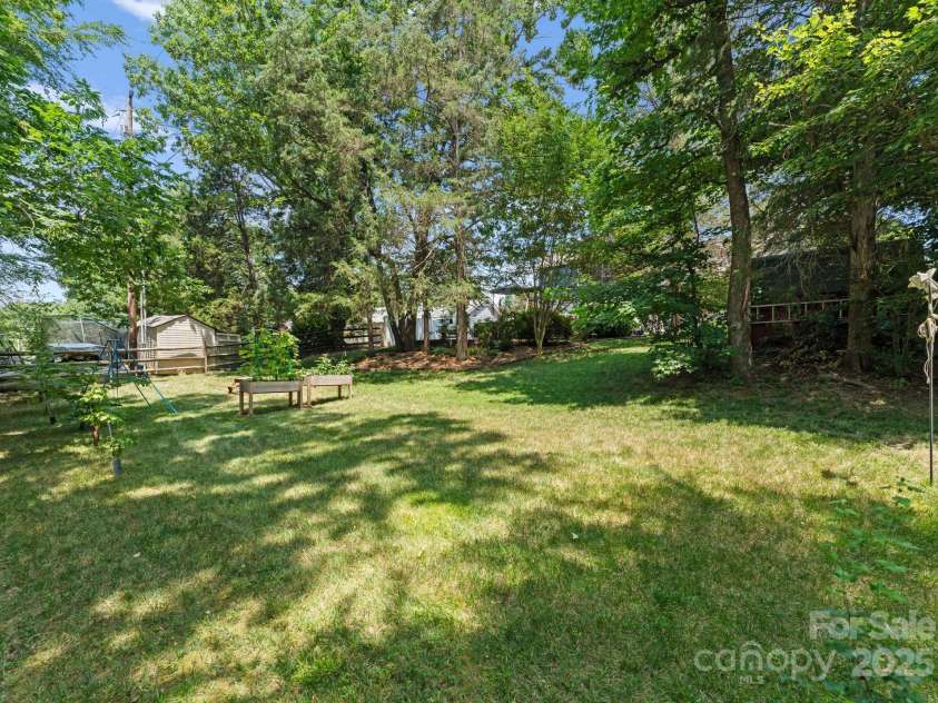 2111 Caleo Circle, Charlotte, NC 28270.  MLS# CAR4278666, YatesRealty ID 27111. 