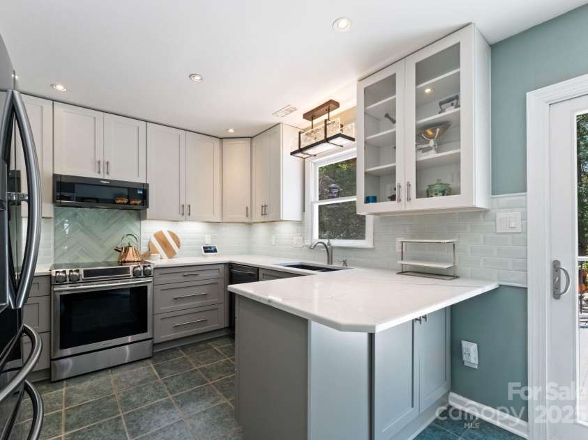 2111 Caleo Circle, Charlotte, NC 28270.  MLS# CAR4278666, YatesRealty ID 27111. 