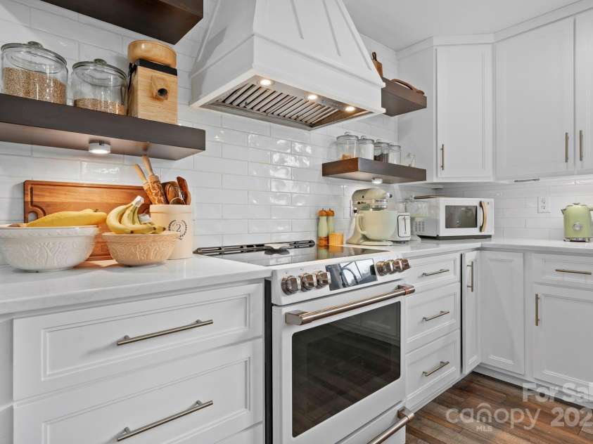 4180 Lower Cedar Valley Road, Hudson, NC 28638.  MLS# CAR4281005, YatesRealty ID 27112. 