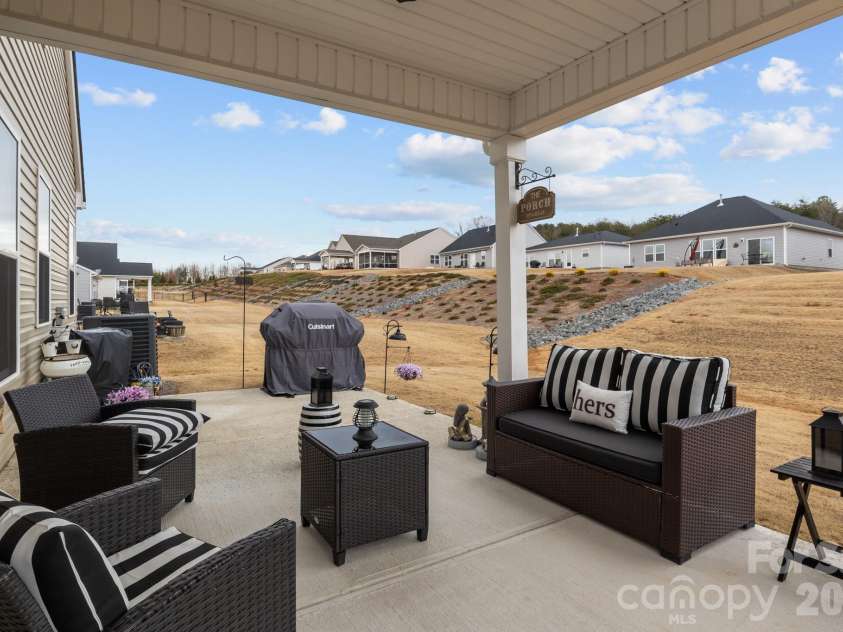 7172 Indigo Way, Denver, NC 28037.  MLS# CAR4384433, YatesRealty ID 27112. Covered Pation