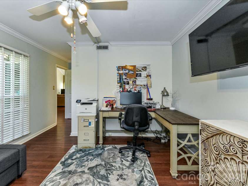 11103 Sevilla Court, Charlotte, NC 28226.  MLS# CAR4373110, YatesRealty ID 27113. 