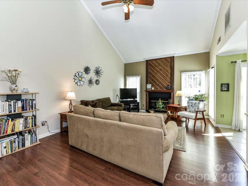 11103 Sevilla Court, Charlotte, NC 28226.  MLS# CAR4373110, YatesRealty ID 27113. 