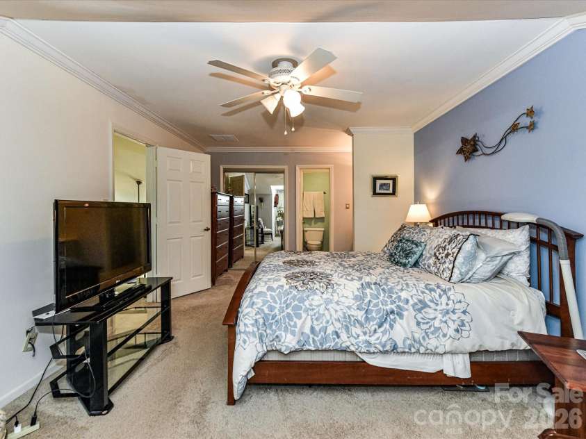 11103 Sevilla Court, Charlotte, NC 28226.  MLS# CAR4373110, YatesRealty ID 27113. 