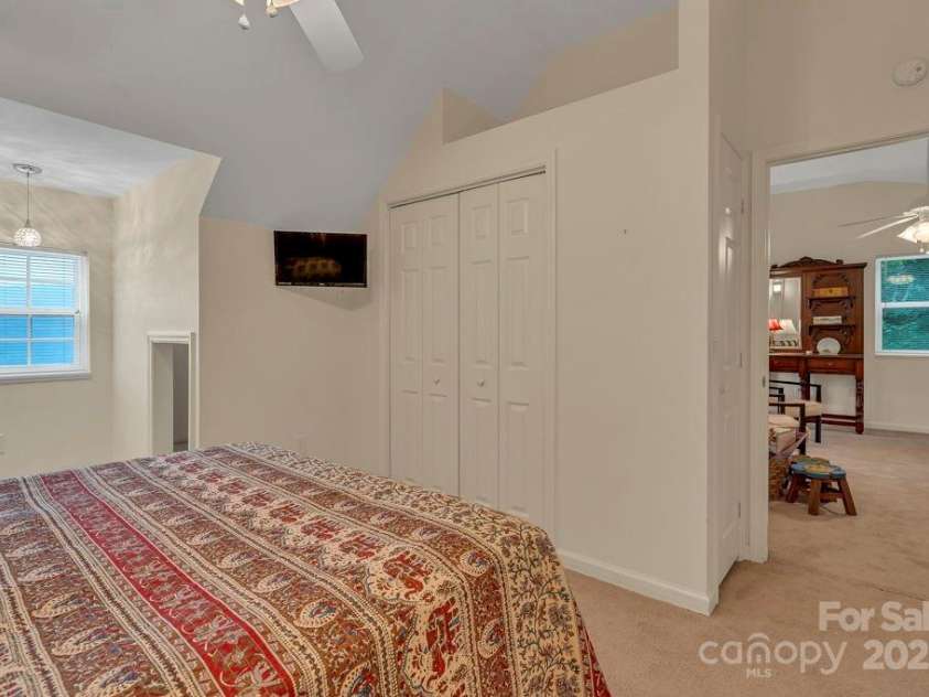 507 Appletree Drive, Newland, NC 28657.  MLS# CAR4280712, YatesRealty ID 27113. 