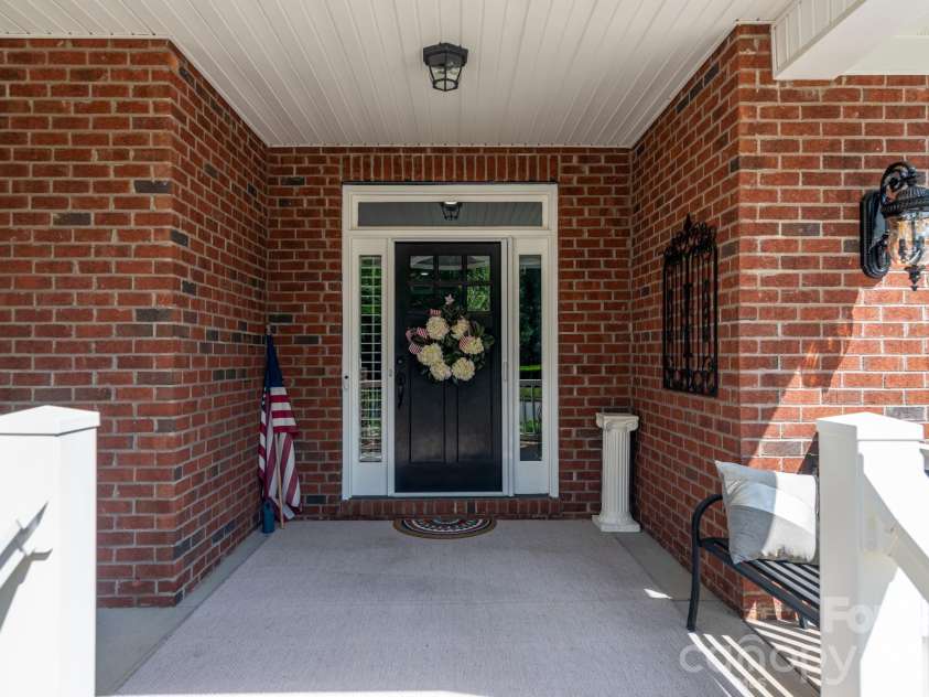 12003 Meetinghouse Drive, Cornelius, NC 28031.  MLS# CAR4384359, YatesRealty ID 27114. 