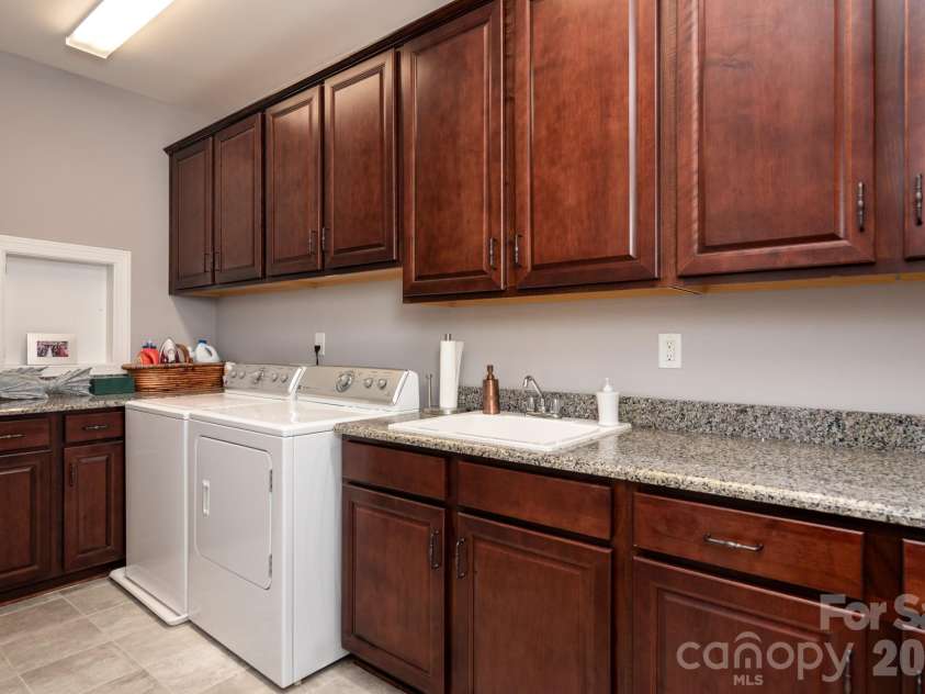 12003 Meetinghouse Drive, Cornelius, NC 28031.  MLS# CAR4384359, YatesRealty ID 27114. 