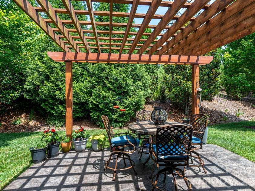 12003 Meetinghouse Drive, Cornelius, NC 28031.  MLS# CAR4384359, YatesRealty ID 27114. 