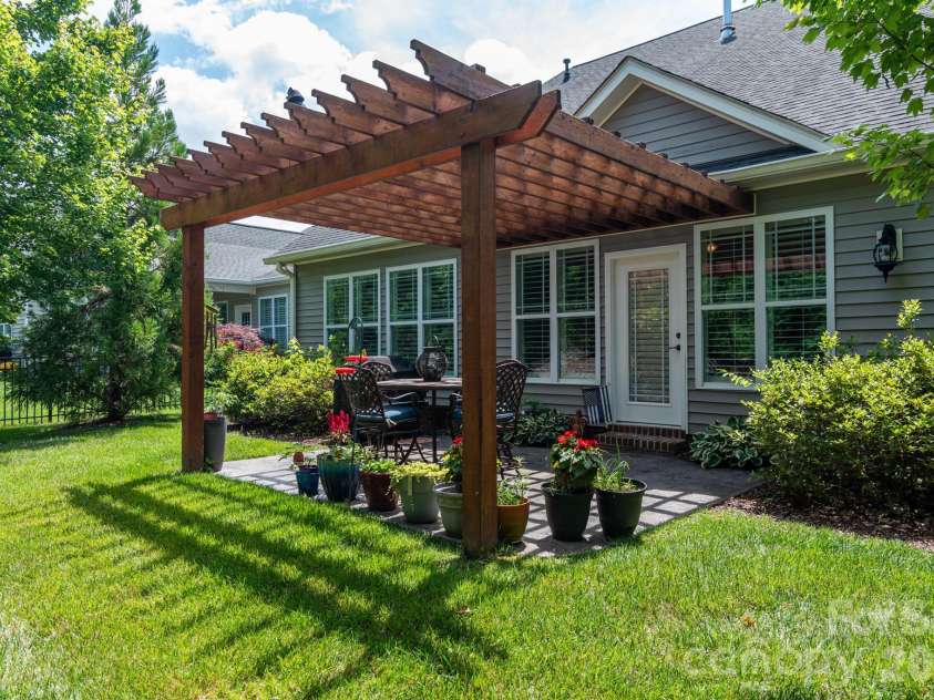 12003 Meetinghouse Drive, Cornelius, NC 28031.  MLS# CAR4384359, YatesRealty ID 27114. 