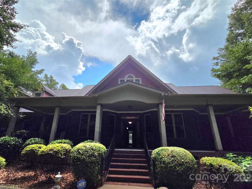 7116 Spruce Pine Trail, Waxhaw, NC 28173.  MLS# CAR4283205, YatesRealty ID 27114. 