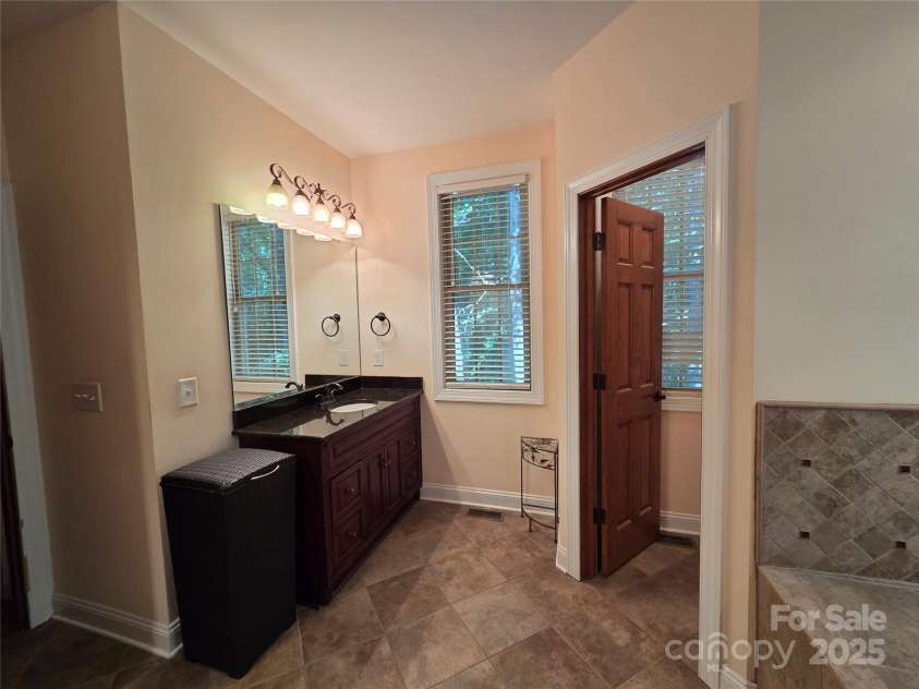 7116 Spruce Pine Trail, Waxhaw, NC 28173.  MLS# CAR4283205, YatesRealty ID 27114. 