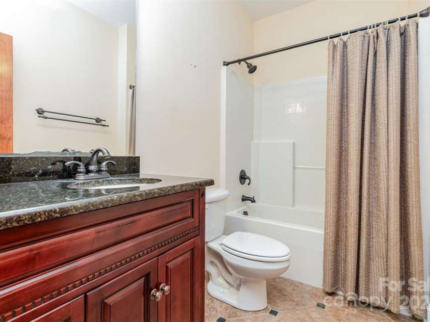 7116 Spruce Pine Trail, Waxhaw, NC 28173.  MLS# CAR4309389, YatesRealty ID 27114. 